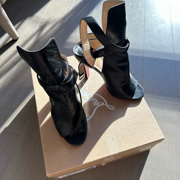 Christian Louboutin Hippik Napa Red Sole Sandal - Picture 2 of 12